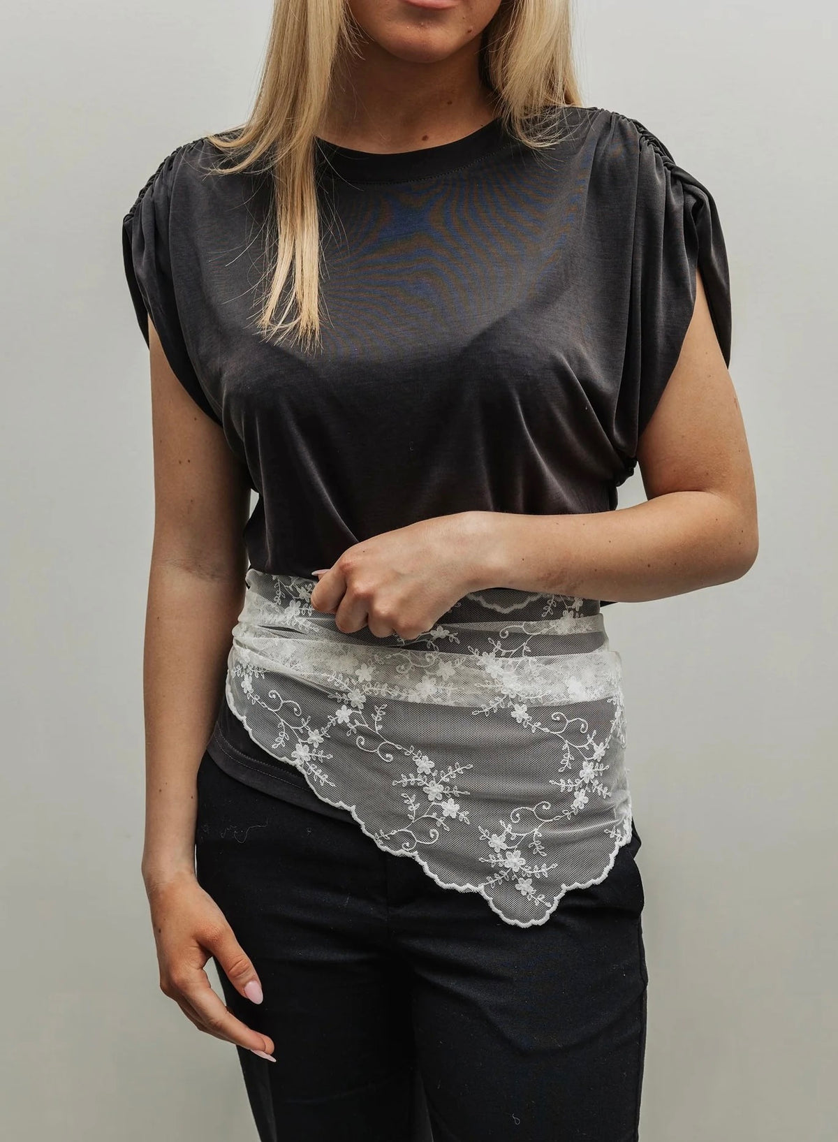 Bow 19 Lace Scarf Offwhite
