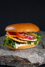 Lataa kuva Galleria-katseluun, Halloumburger-ateria
