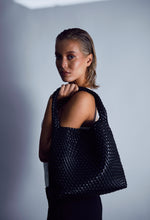 Lataa kuva Galleria-katseluun, Bow 19 Mia Bag Black L
