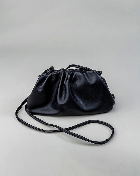 Bow 19 Dumpling Bag Black