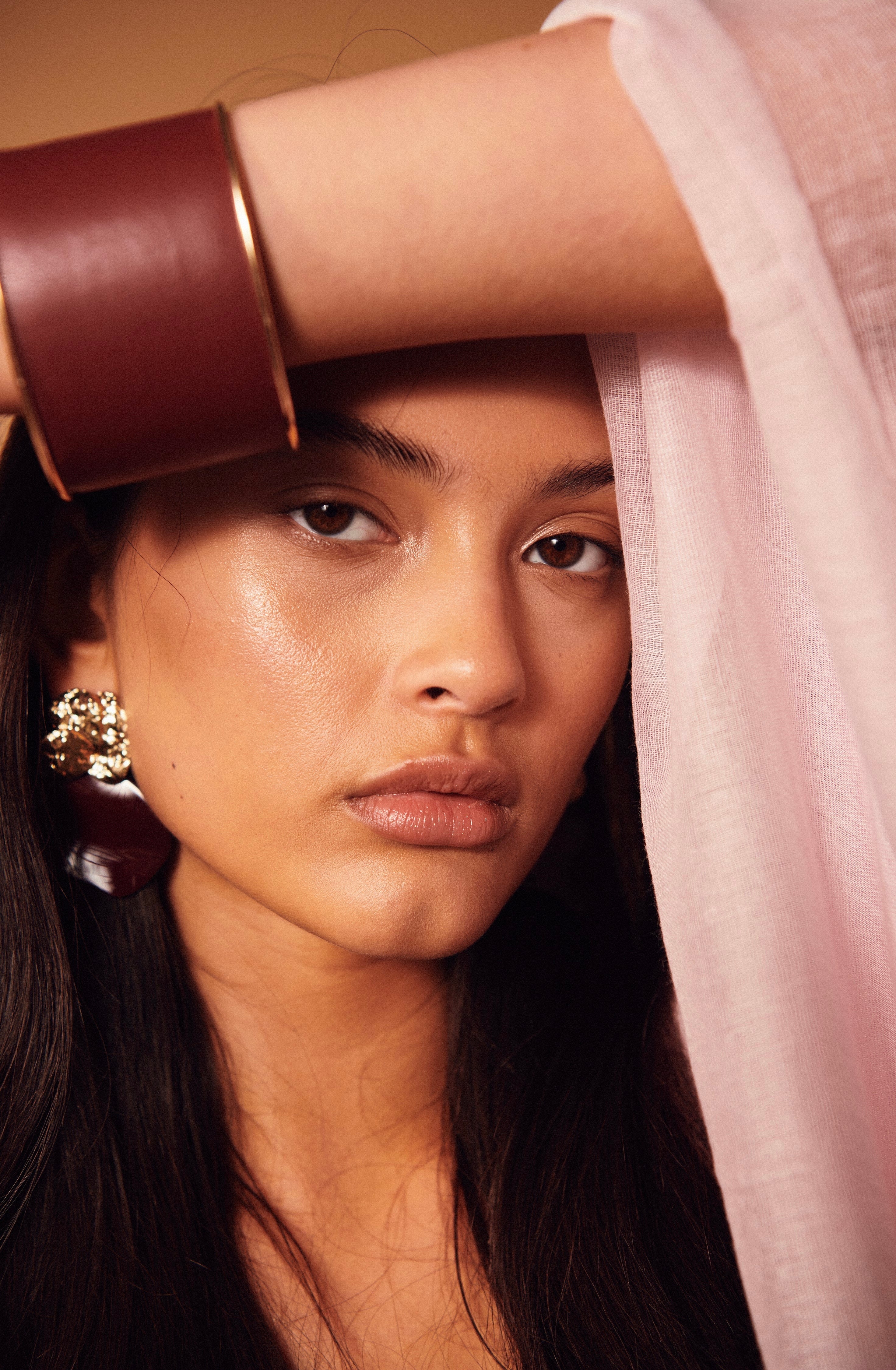 Bow 19 Cuff Bracelet Burgundy