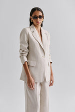 Lataa kuva Galleria-katseluun, Malina Vera Fitted Linen Blazer
