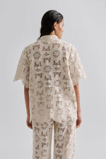 Lataa kuva Galleria-katseluun, Malina Ari Guipure Lace Shirt
