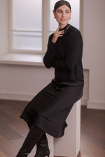 Lataa kuva Galleria-katseluun, Original Story Midisatiinihame Musta
