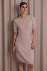 Lataa kuva Galleria-katseluun, Original Story Lyhythihainen Kashmirneulemekko Latte
