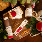 Lataa kuva Galleria-katseluun, Pärlans chocolate covered caramel apple&amp;cinnamon 6 pieces
