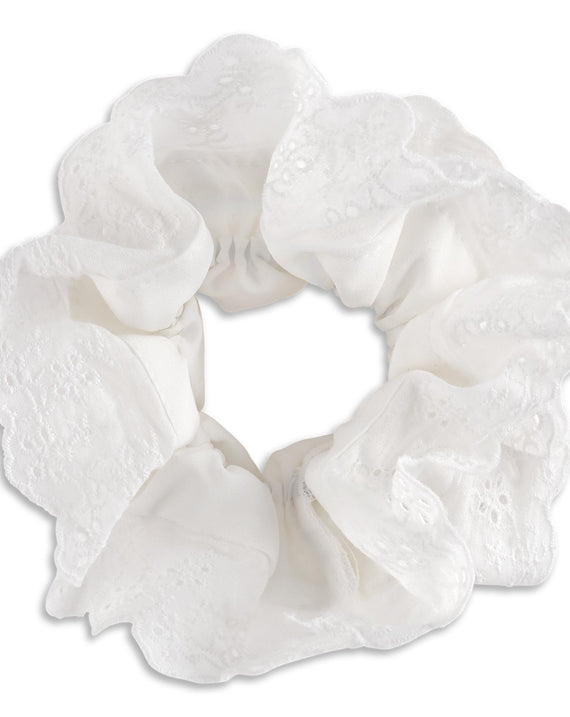 SUI AVA Broderie Scrunchie valkoinen