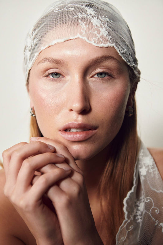 Bow 19 Lace Scarf Offwhite
