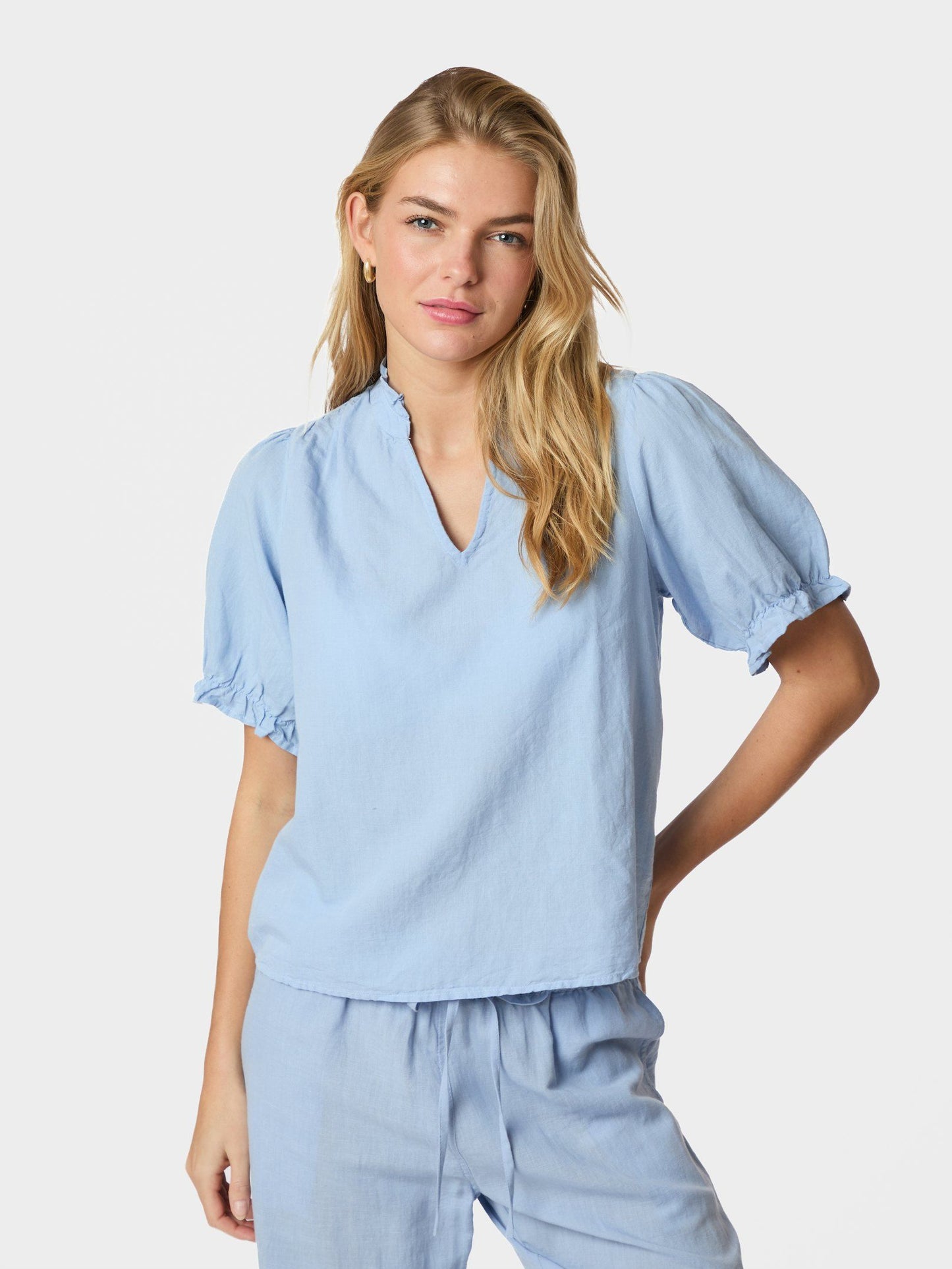 Neo Noir Odesa Linen Blouse Light Blue