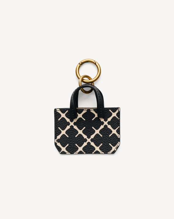 By Malene Birger Ada Chram