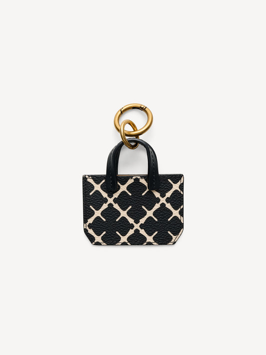 By Malene Birger Ada Chram