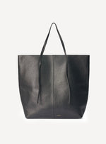 Lataa kuva Galleria-katseluun, By Malene Birger Abillos Tote Black Leather
