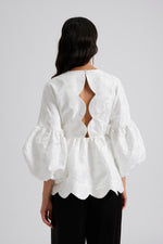 Lataa kuva Galleria-katseluun, Malina Gaia open back pouf sleeve blouse
