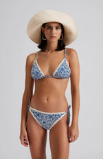 Lataa kuva Galleria-katseluun, Malina Ally Crochet Trimmed Bikini Bottoms Coastal Florals
