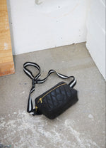 Lataa kuva Galleria-katseluun, Coster Copenhagen Leather Bag
