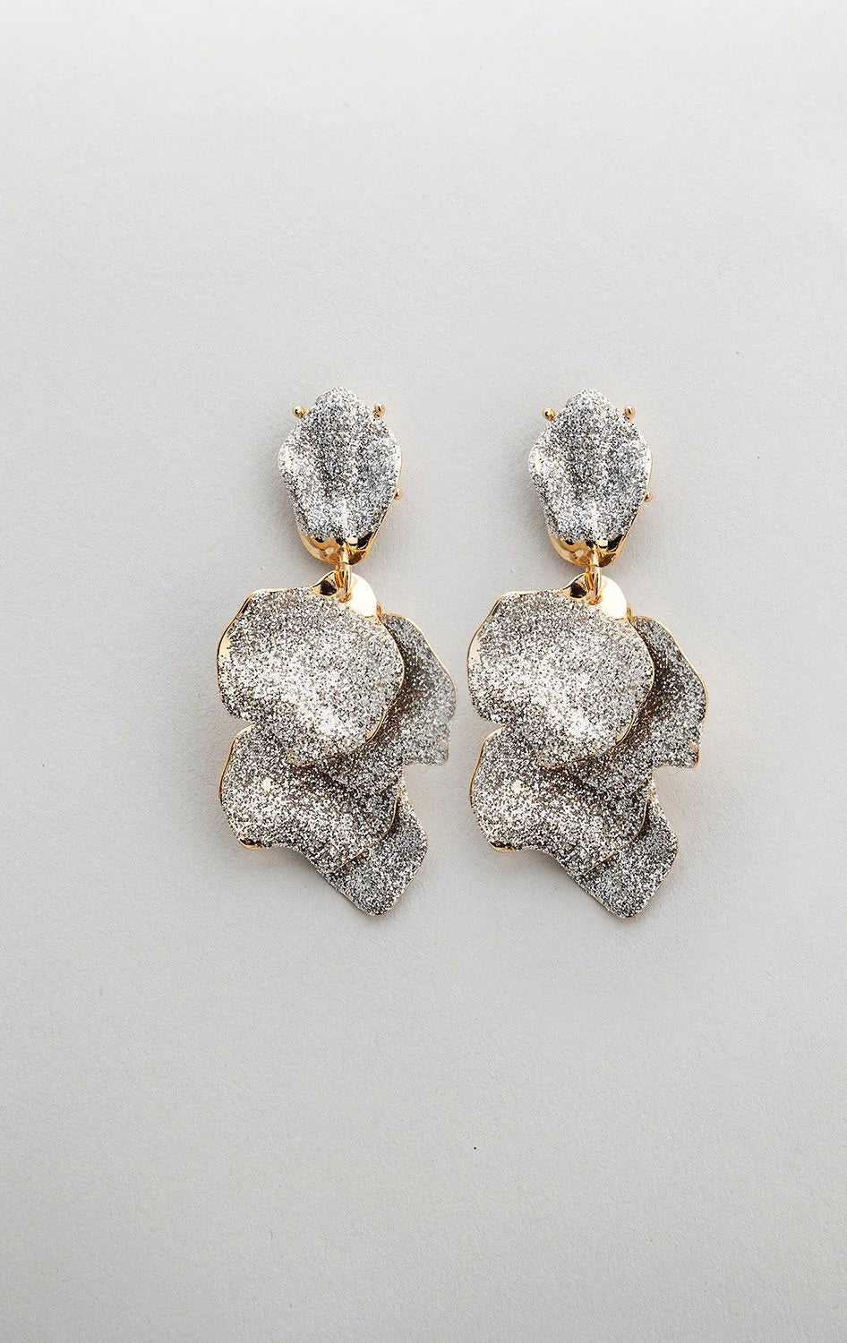 Bow 19 Leaf Earring Gold Glitter