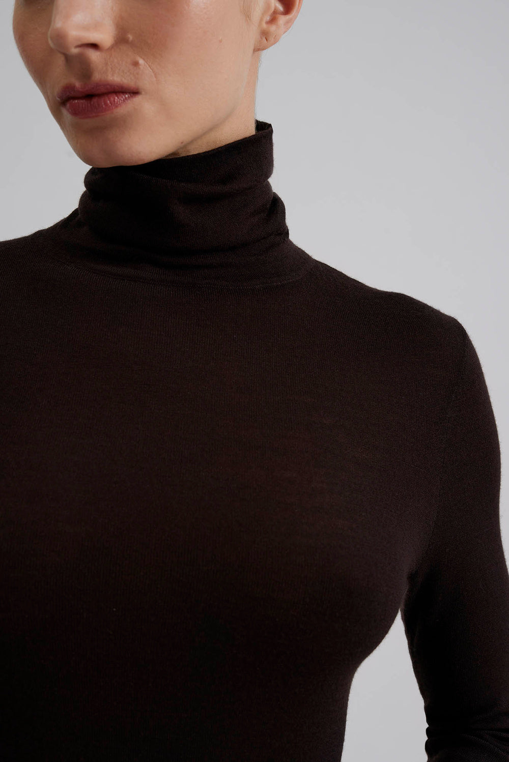 Malina Quinn Thin Turtleneck Wool