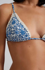 Lataa kuva Galleria-katseluun, Malina Ally Crochet Trimmed Triangle Bikini Top
